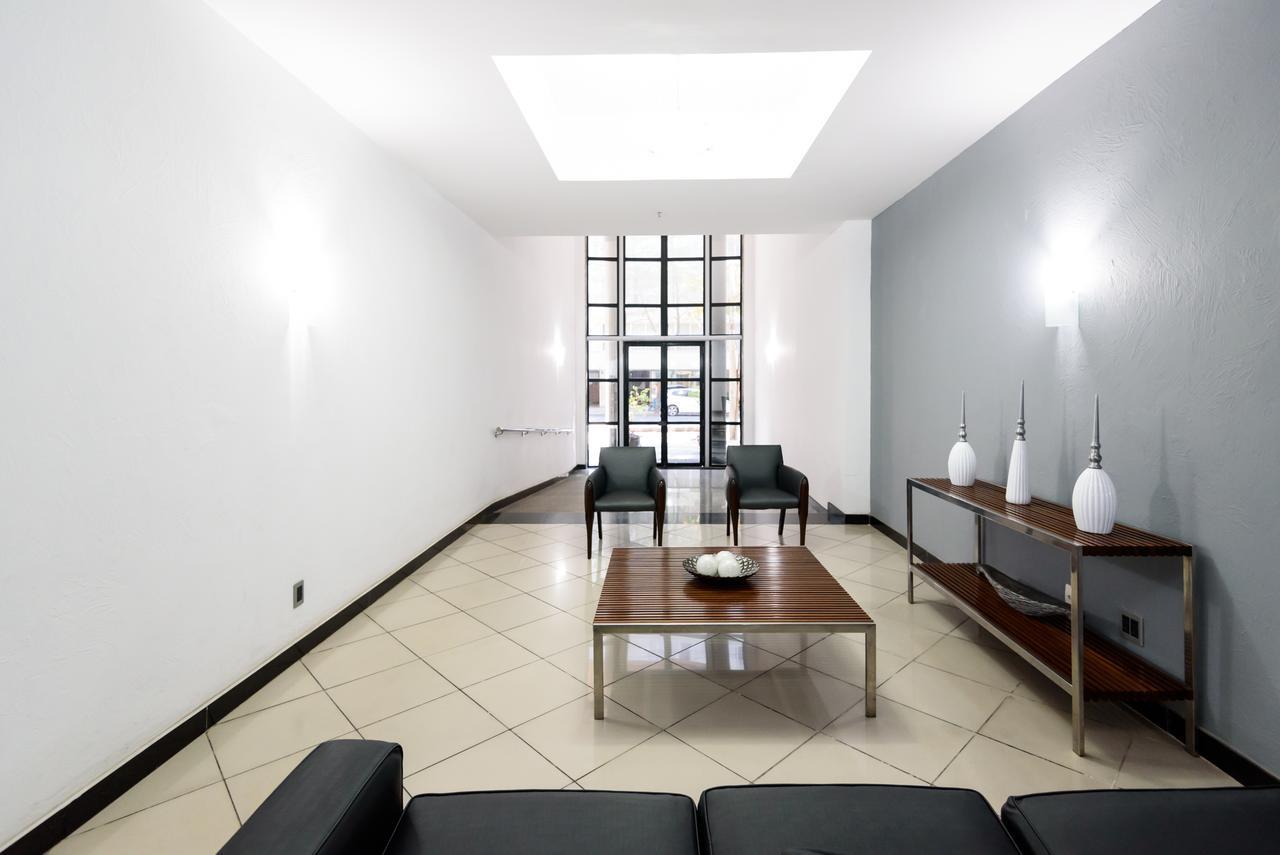 Omar do Rio - FO 407 ApartHotel com Garagem, Piscina, Sauna, Limpeza diária e Academia a 50 metros da Praia de Ipanema e 300 metros da Praia de Copacabana Río de Janeiro