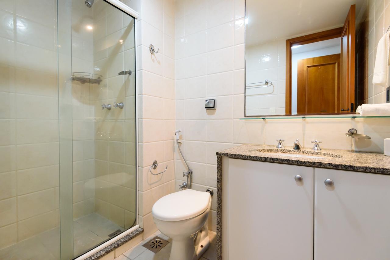 Omar do Rio - FO 407 ApartHotel com Garagem, Piscina, Sauna, Limpeza diária e Academia a 50 metros da Praia de Ipanema e 300 metros da Praia de Copacabana Apartamento Río de Janeiro